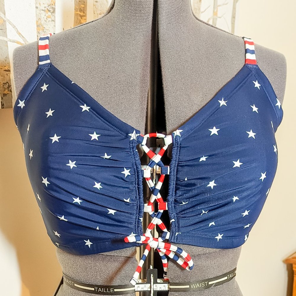 ~*Cacique Red White Blue American Flag Swim Top - Size 26*~